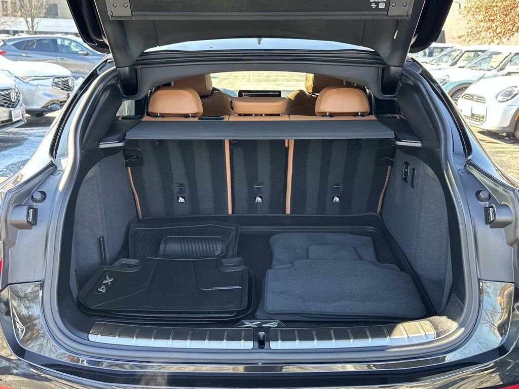 Used 2024 BMW X4 xDrive30i w/ Premium Package image 26