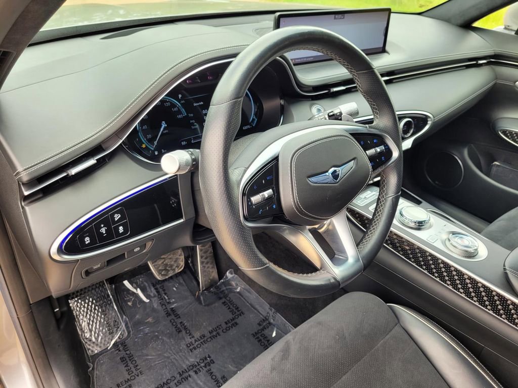 Used 2022 Genesis GV70 3.5T Sport w/ Sport Prestige Package image 11