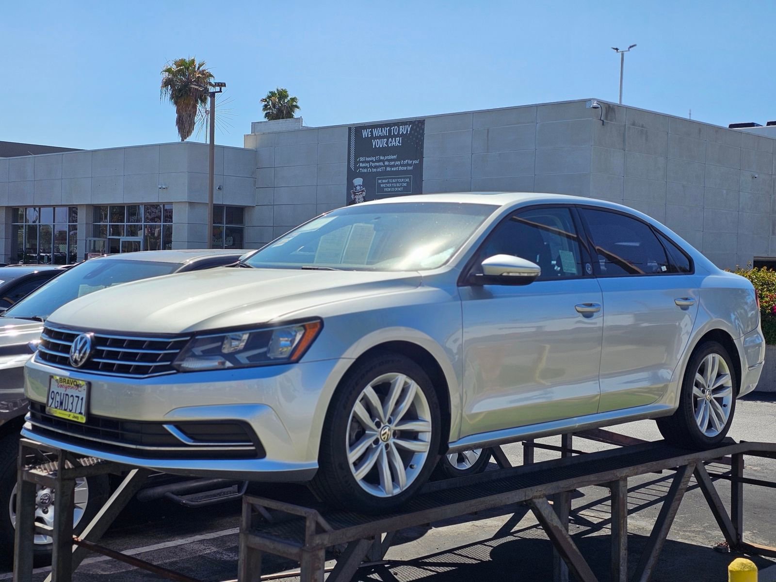 Used 2019 Volkswagen Passat 2.0T Wolfsburg w/ Wheels & Sunroof Package FWD image 3