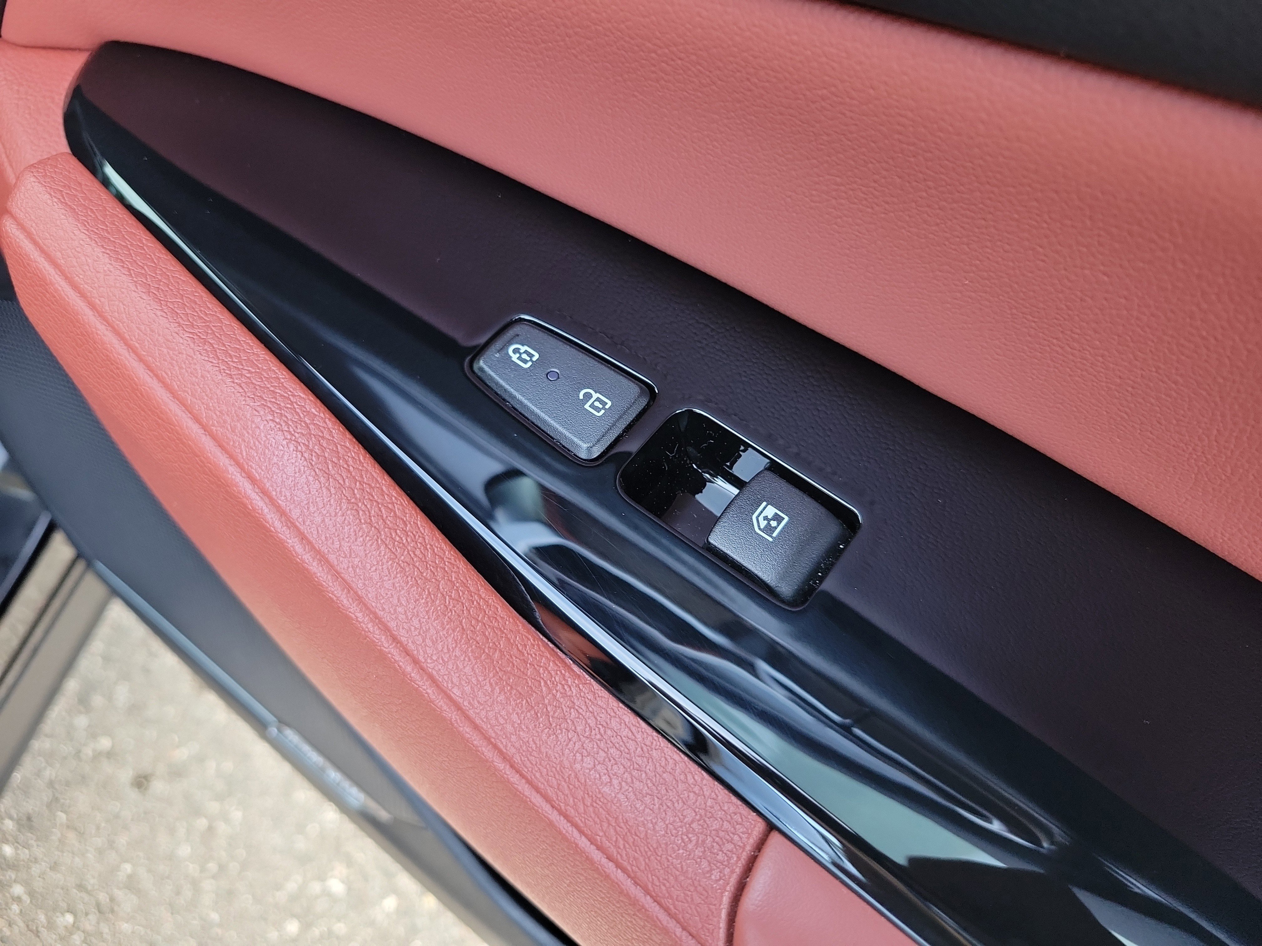 Used 2023 Kia Sportage SX image 11