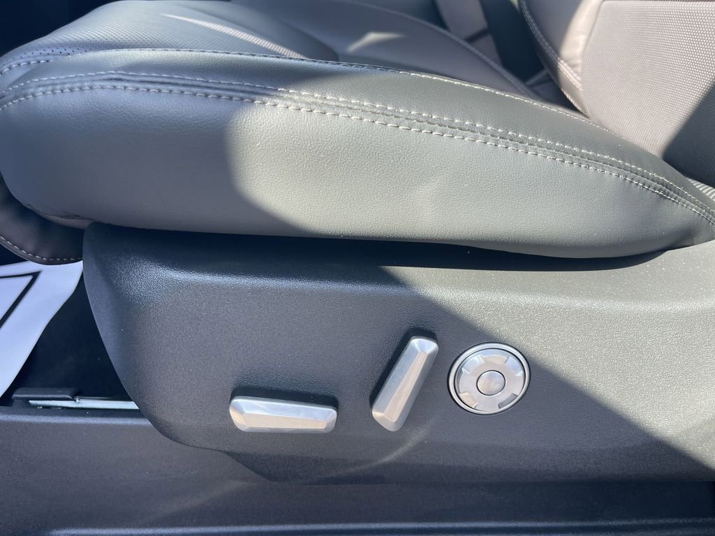 New 2026 Lincoln Navigator L Reserve image 18