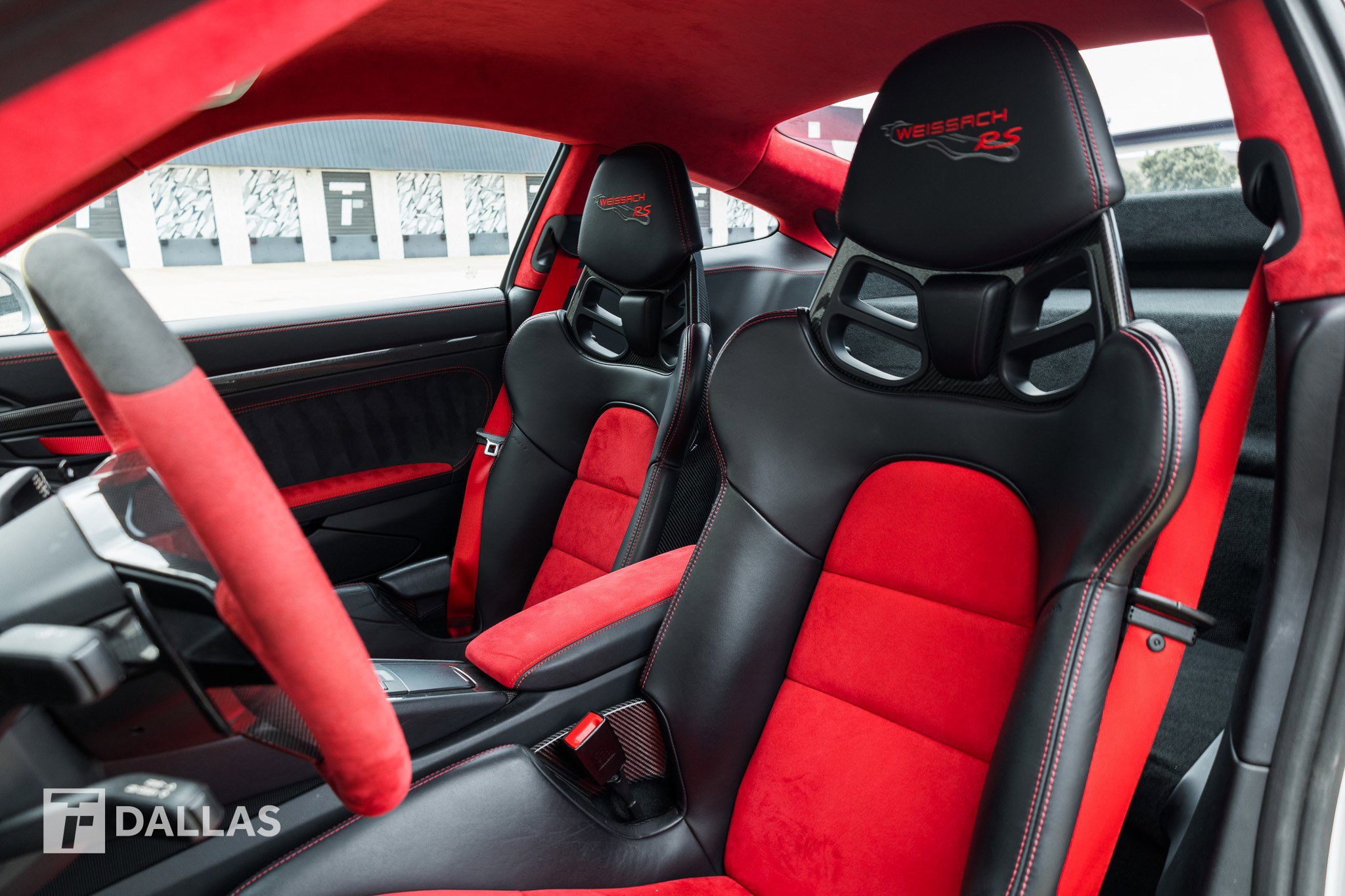 Used 2018 Porsche 911 GT2 RS w/ Weissach Package RWD image 4