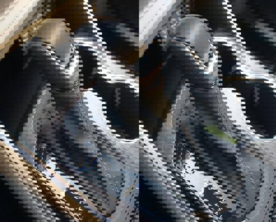 Used 2025 Toyota Highlander Limited image 12