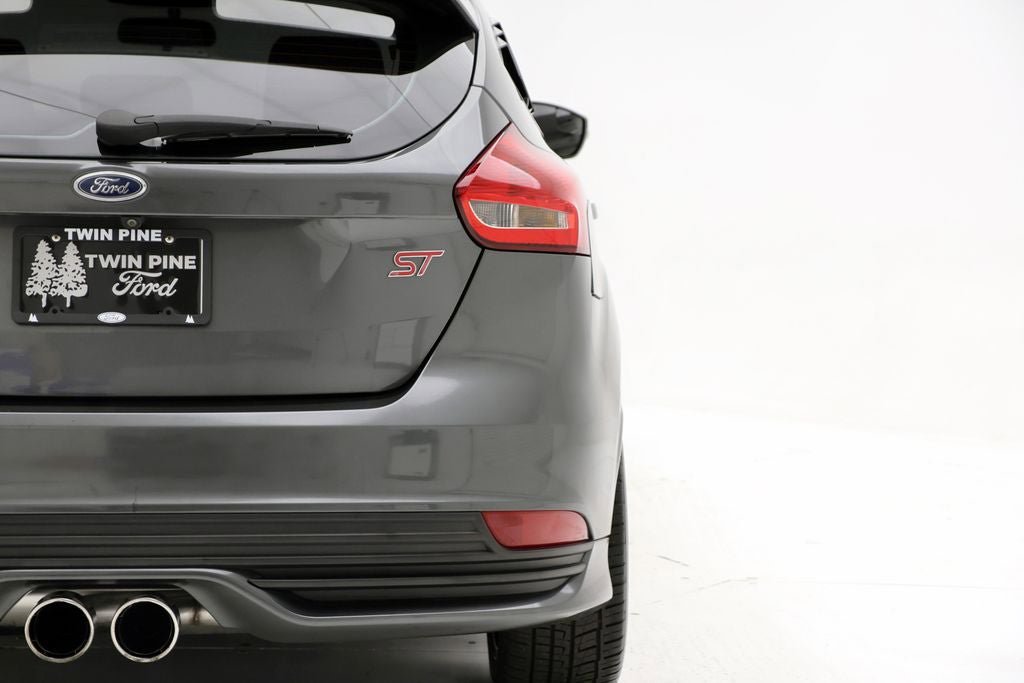 Used 2018 Ford Focus ST w/ Equipment Group 402A image 36