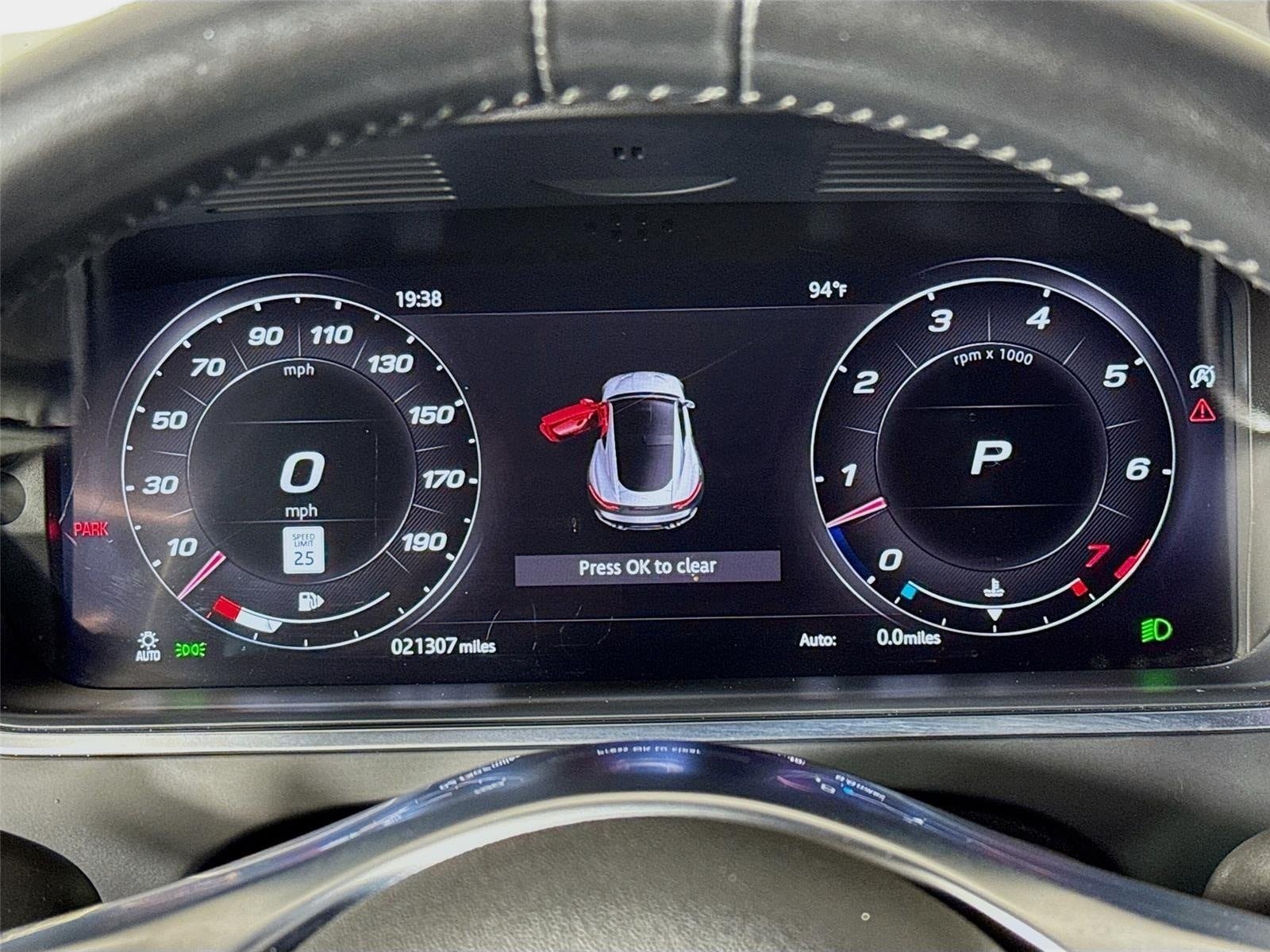 Used 2022 Jaguar F-TYPE Coupe RWD image 13