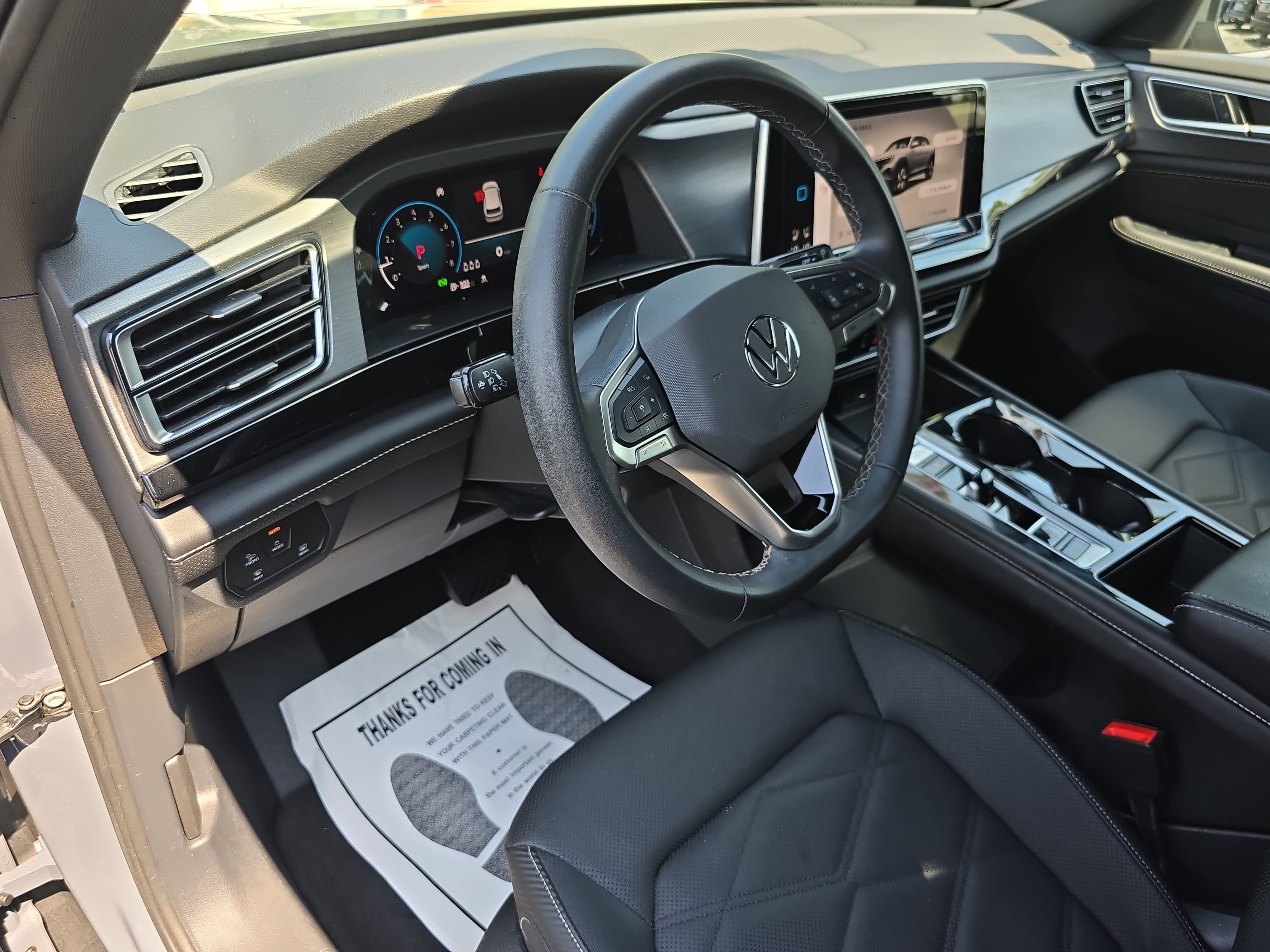 Used 2024 Volkswagen Atlas Cross Sport SE FWD image 16