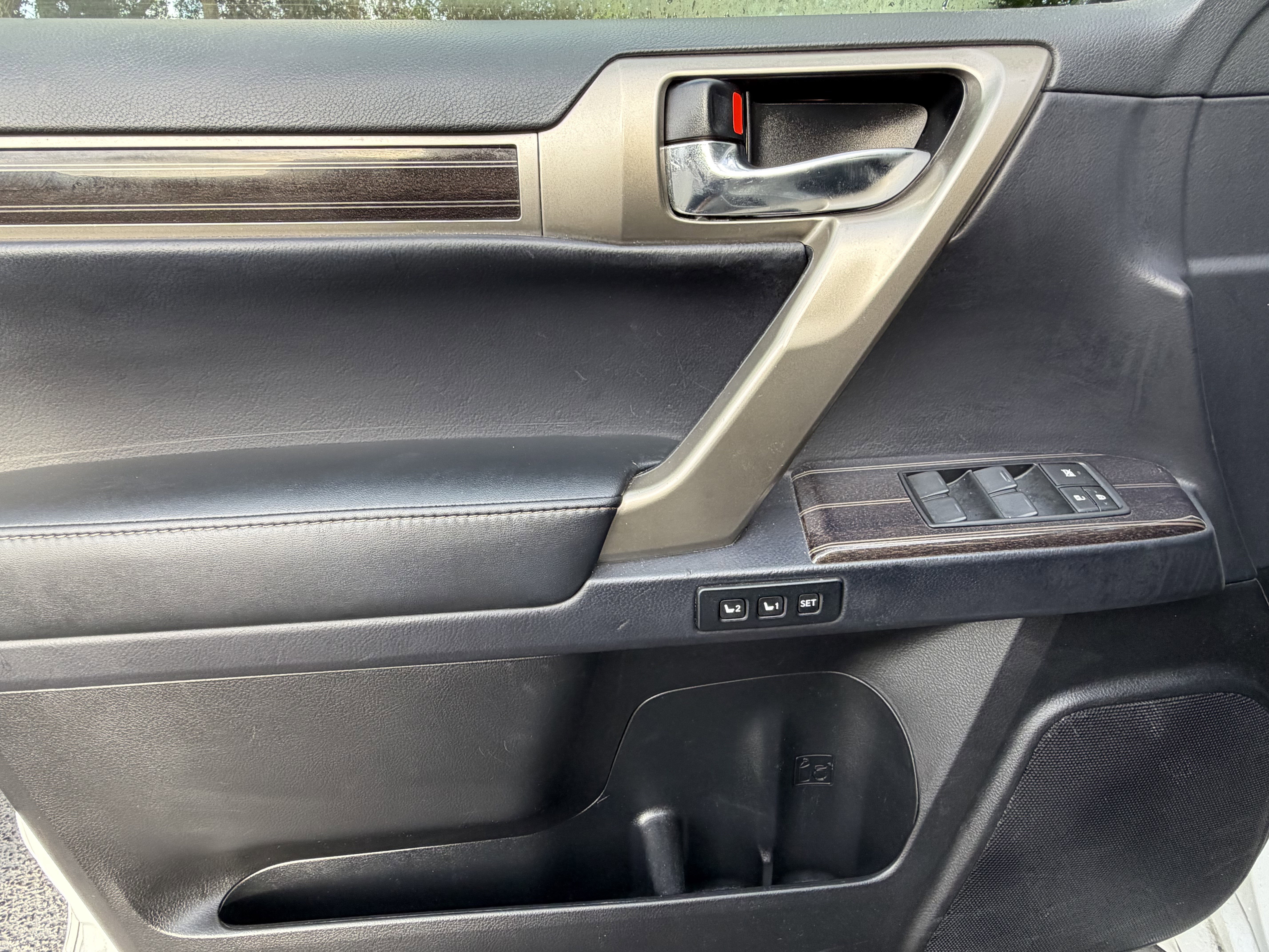 Certified 2020 Lexus GX 460 Premium w/ Premium Package AWD/4WD image 13