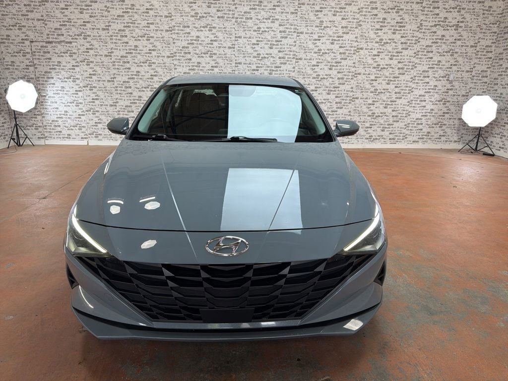 Certified 2023 Hyundai Elantra SEL w/ Convenience Package FWD image 2