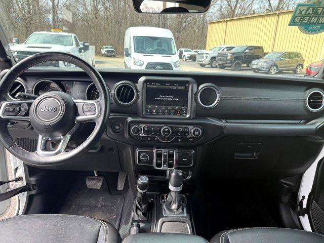 Used 2020 Jeep Wrangler Unlimited Sahara image 3