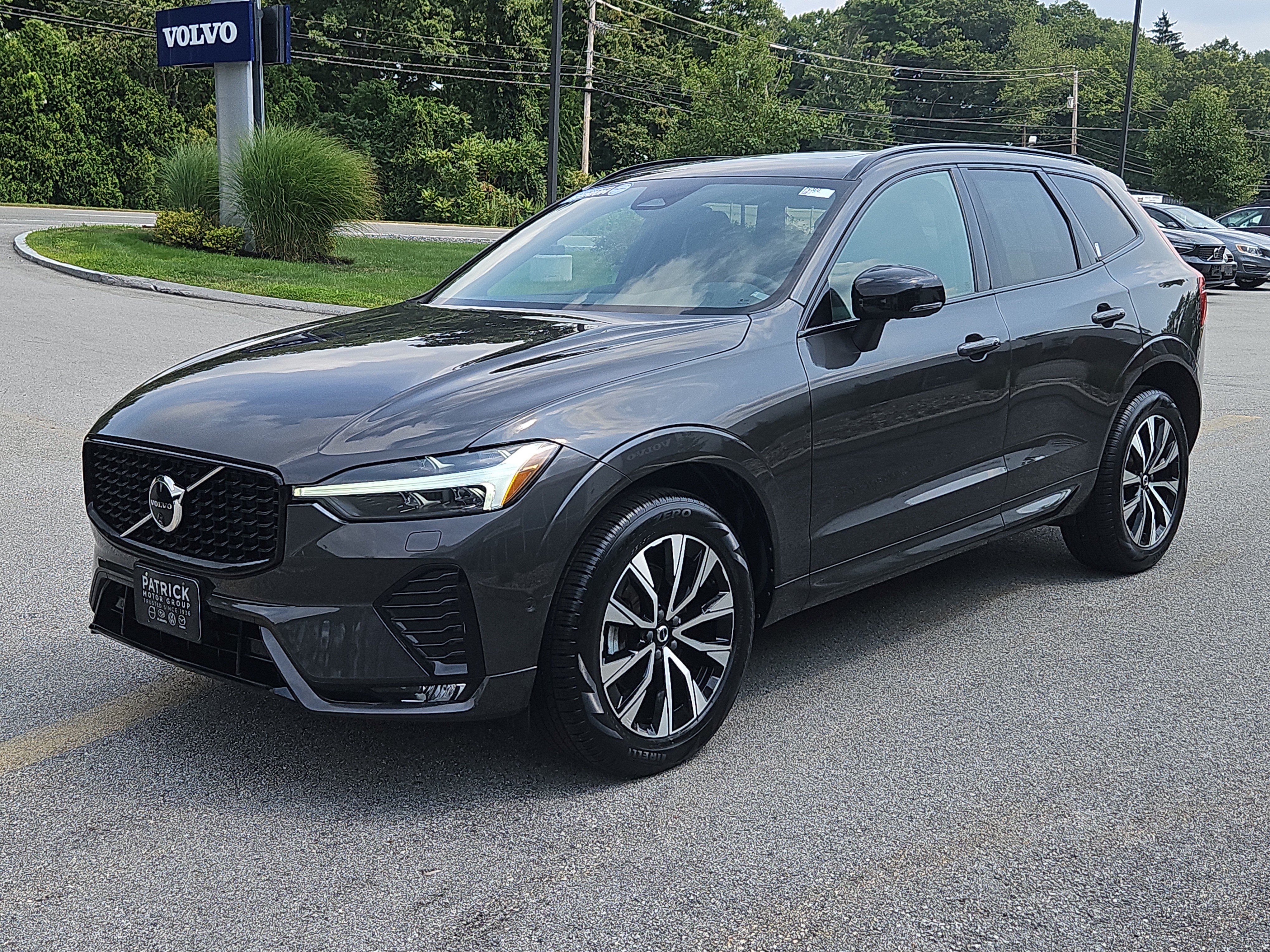 Used 2024 Volvo XC60 B5 Plus w/ Protection Package Premier AWD/4WD image 24