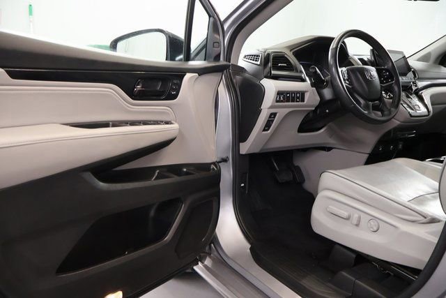 Used 2023 Honda Odyssey Elite image 9