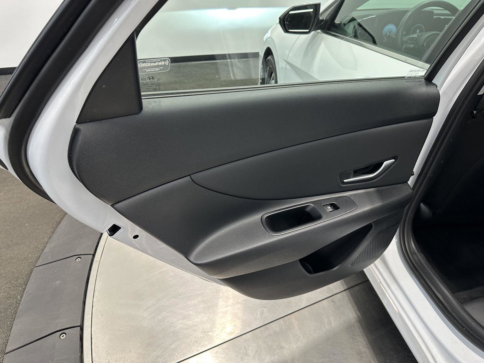 Certified 2024 Hyundai Elantra SEL w/ Convenience Package FWD image 26