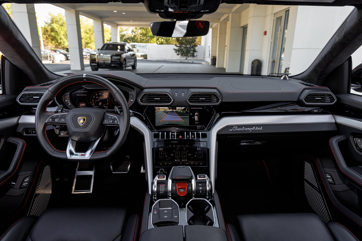Used 2022 Lamborghini Urus image 26