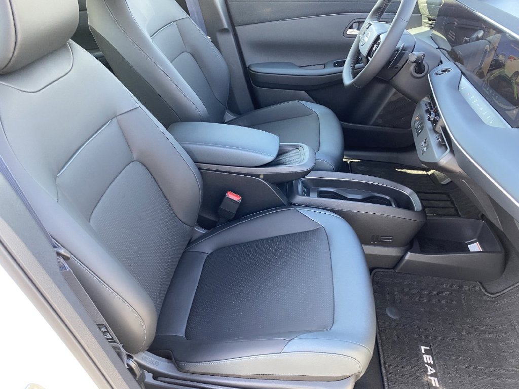 New 2026 Nissan Leaf SV+ w/ Floor Mat Package (SV+) FWD image 9