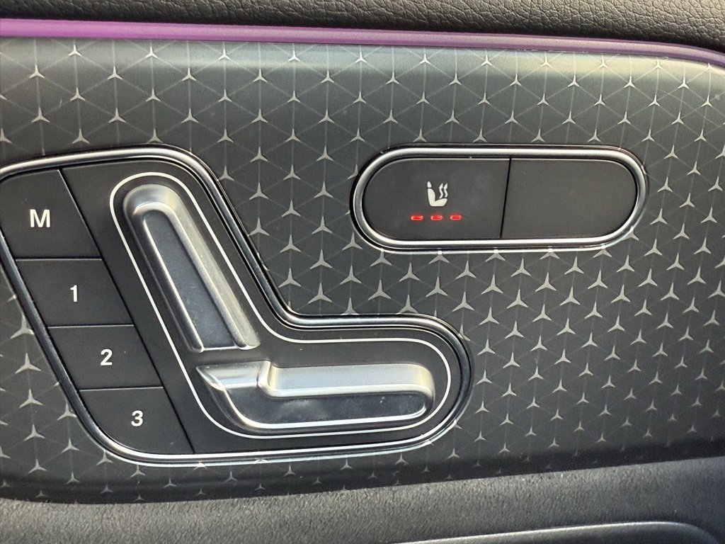 Used 2024 Mercedes-Benz GLB 250 image 14