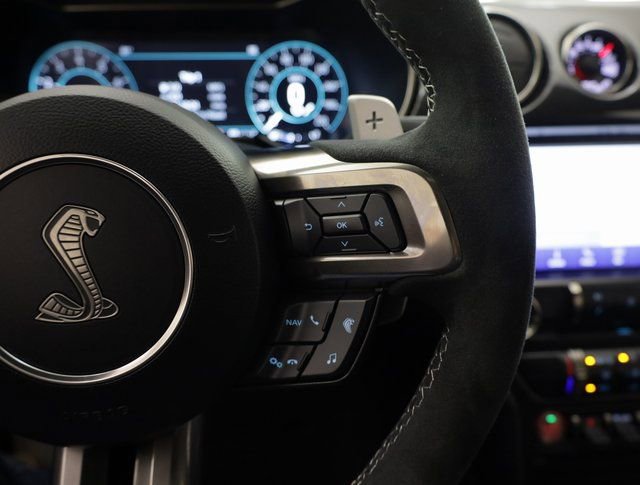 Used 2022 Ford Mustang Shelby GT500 w/ Carbon Fiber Track Pack image 11