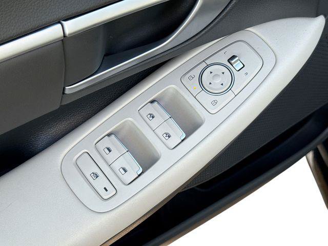 Used 2024 Hyundai Sonata SEL FWD image 15