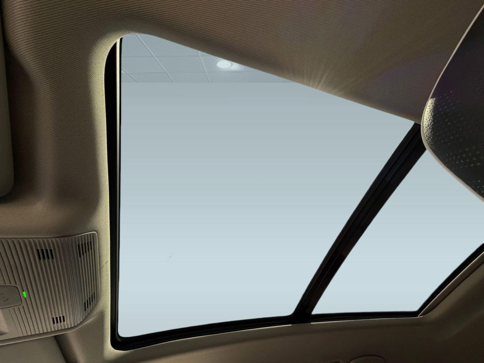 New 2026 Volkswagen Atlas SEL Premium R-Line AWD/4WD image 13