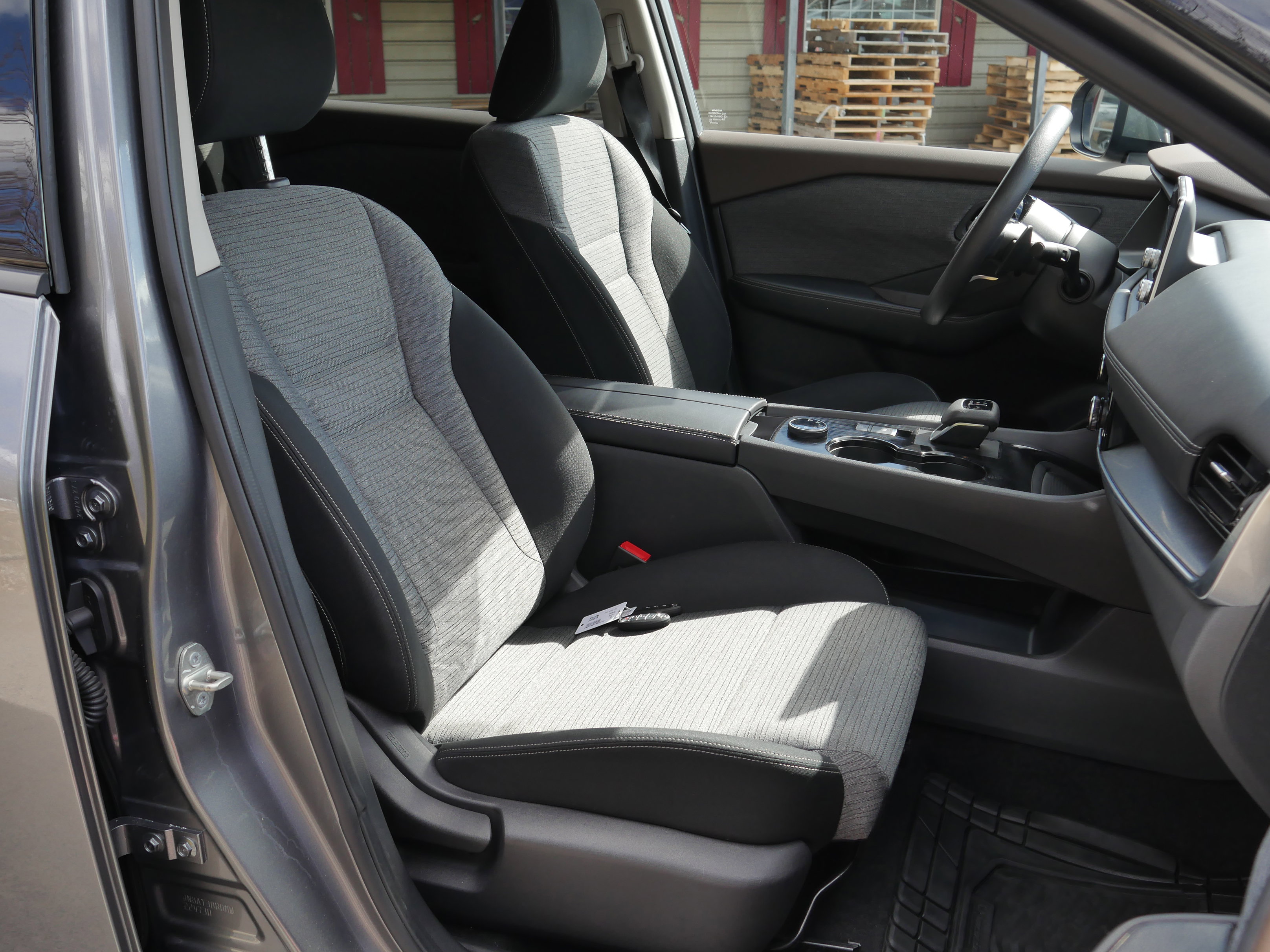 Certified 2021 Nissan Rogue SV image 26