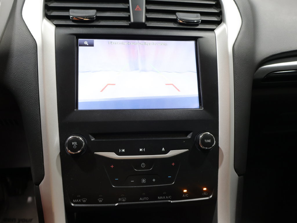 Used 2014 Ford Fusion SE FWD image 7