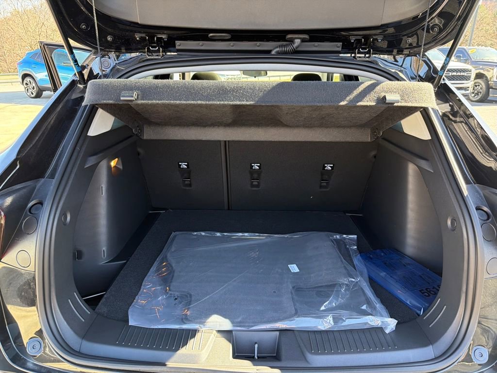 New 2025 Chevrolet Trax LT w/ Sunroof Package image 27
