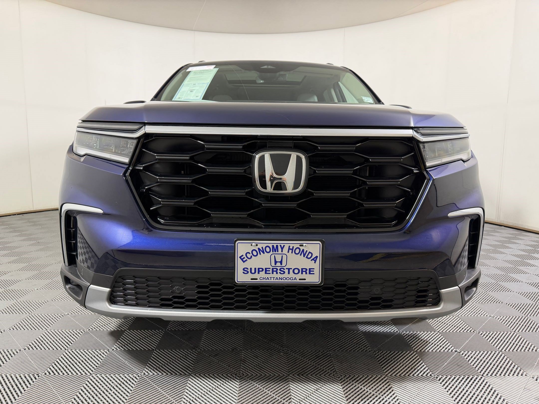 Used 2024 Honda Pilot Touring image 5