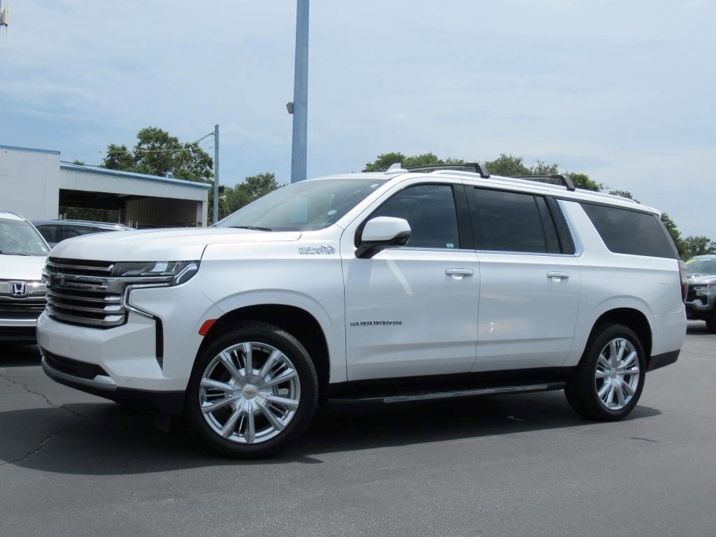 Certified 2022 Chevrolet Suburban High Country image 2