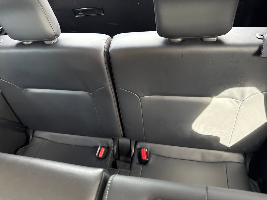 Used 2025 Mitsubishi Outlander SE image 28