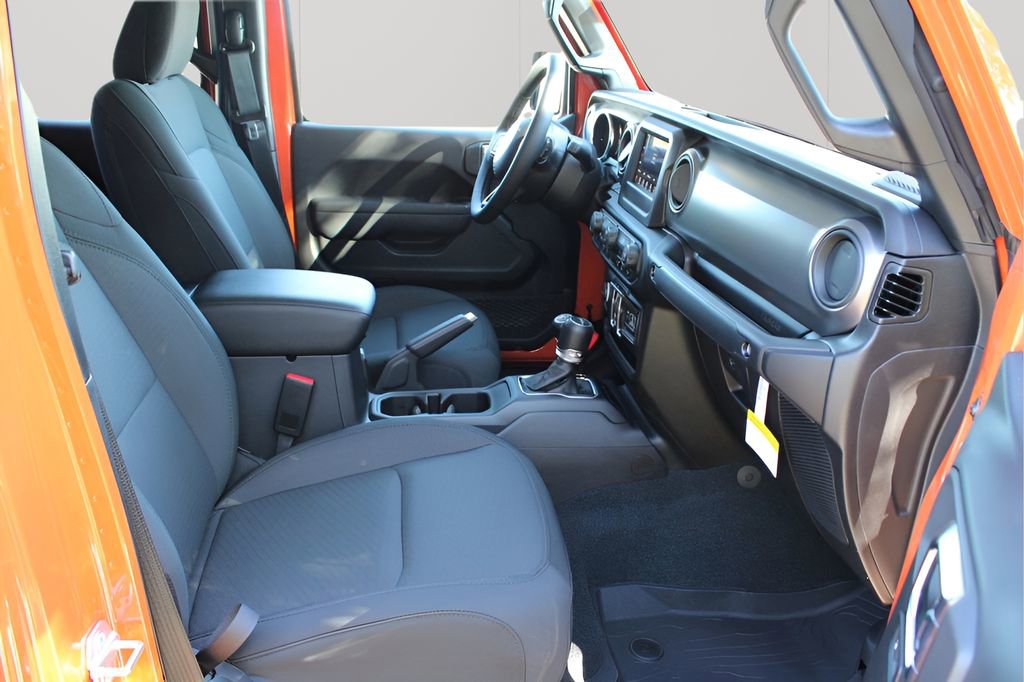 Certified 2023 Jeep Gladiator Willys image 32