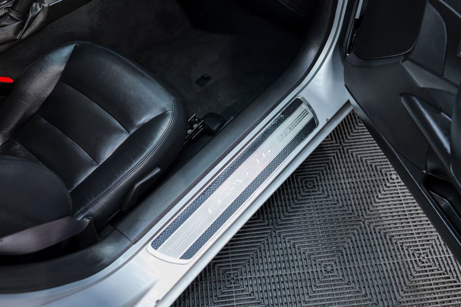 Used 2010 Chevrolet Corvette Grand Sport image 40