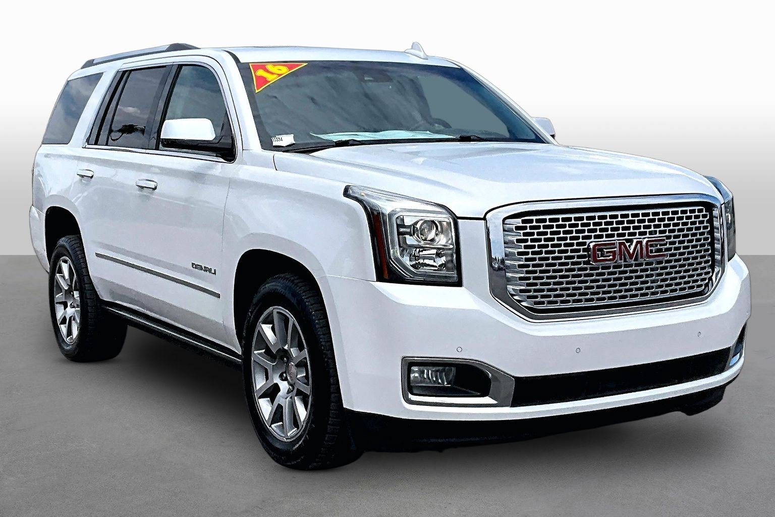 Used 2016 GMC Yukon Denali w/ Open Road Package AWD/4WD image 10