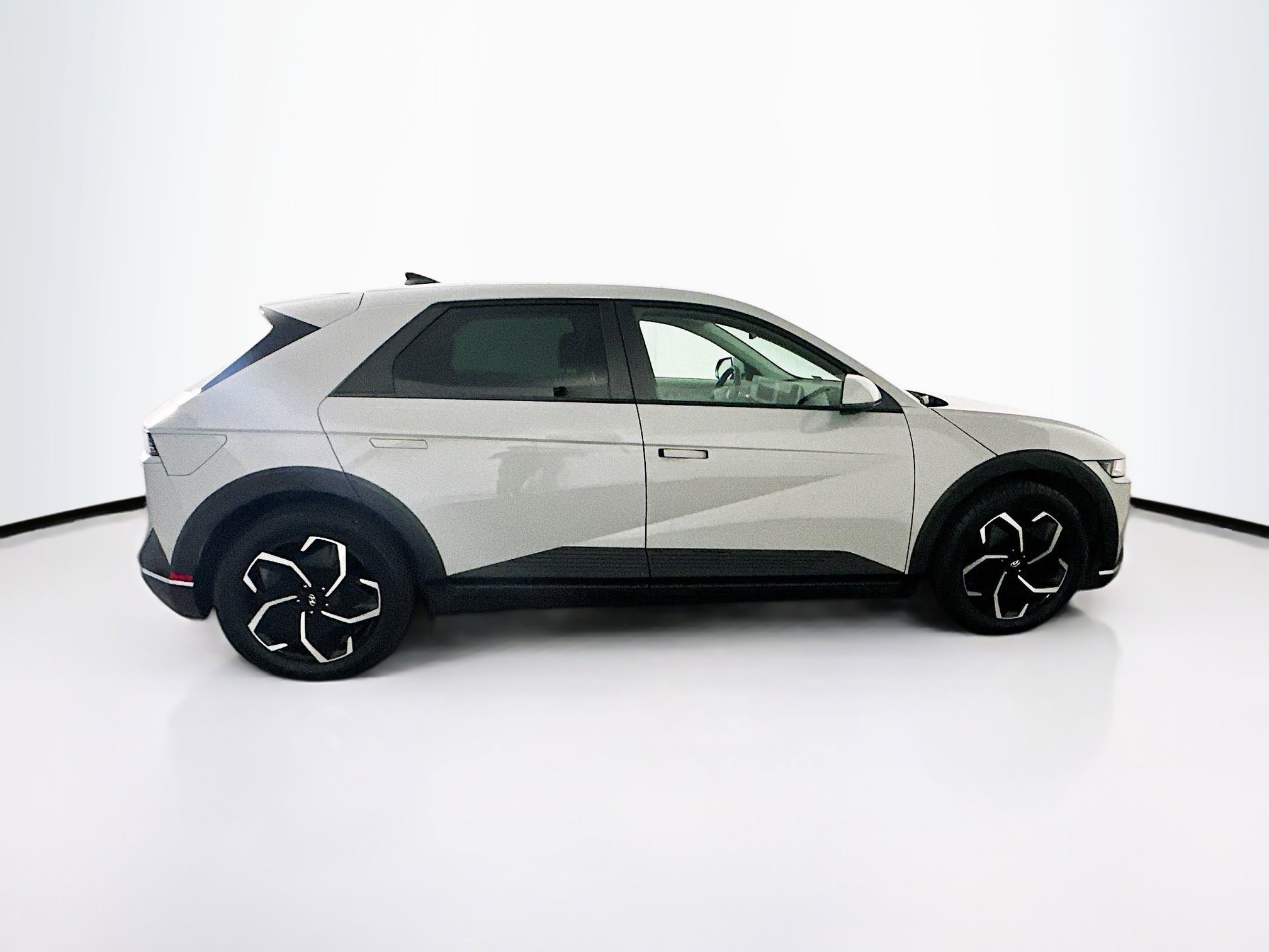 Used 2024 Hyundai Ioniq 5 SEL image 10