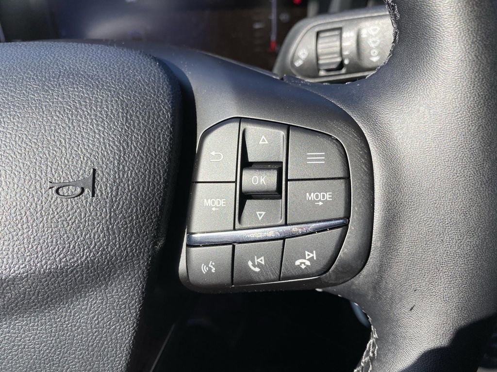 New 2025 Ford Maverick Lariat w/ Black Appearance Package image 36