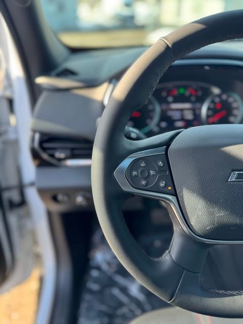 Used 2023 Chevrolet Traverse RS image 17