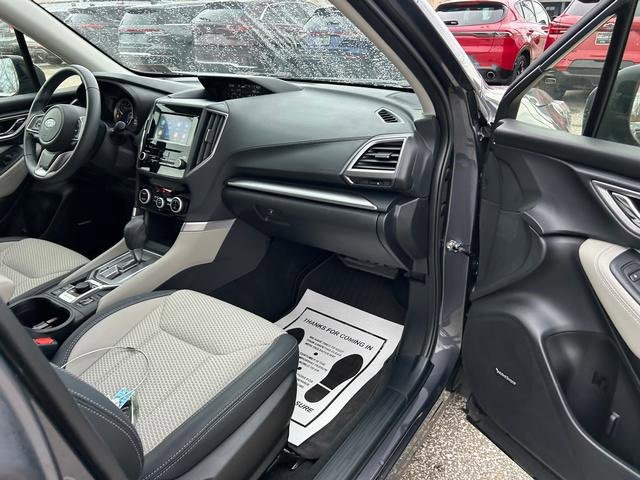 Used 2023 Subaru Forester Premium image 30