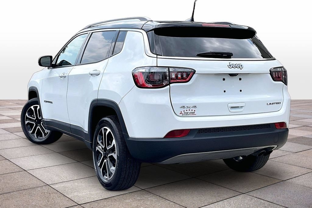 Used 2022 Jeep Compass Limited AWD/4WD image 11
