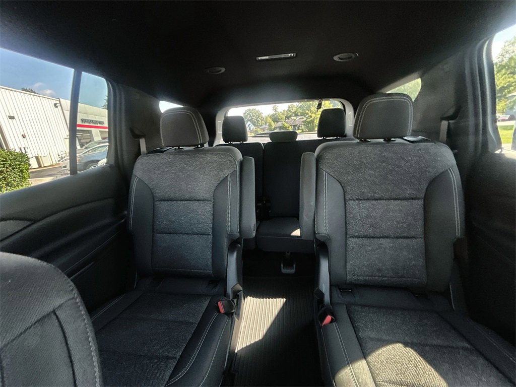 Used 2025 Chevrolet Traverse LT w/ LPO, Floor Liner Package image 28