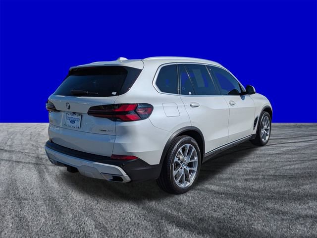 Used 2024 BMW X5 xDrive40i w/ Premium Package image 4
