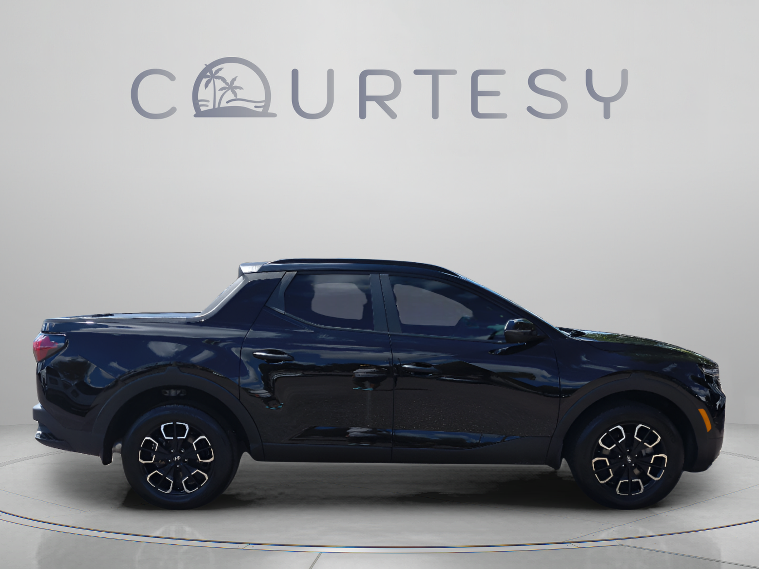 Used 2024 Hyundai Santa Cruz SEL w/ Activity Package FWD image 6