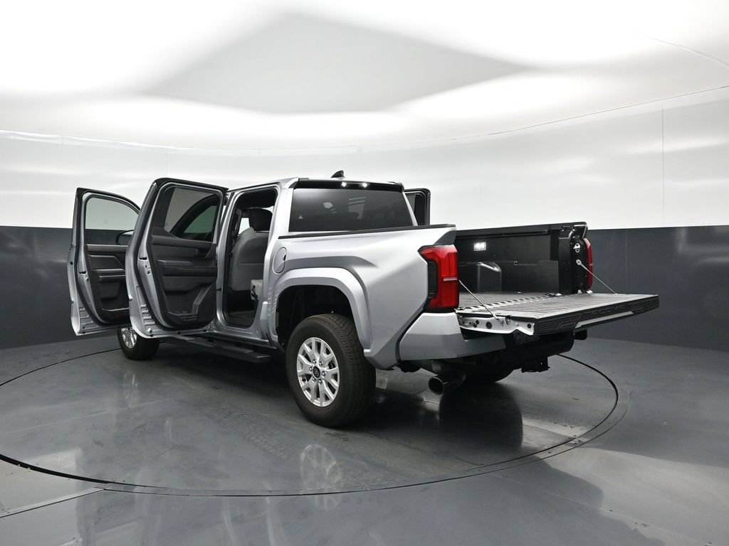 Used 2026 Toyota Tacoma SR5 RWD image 28