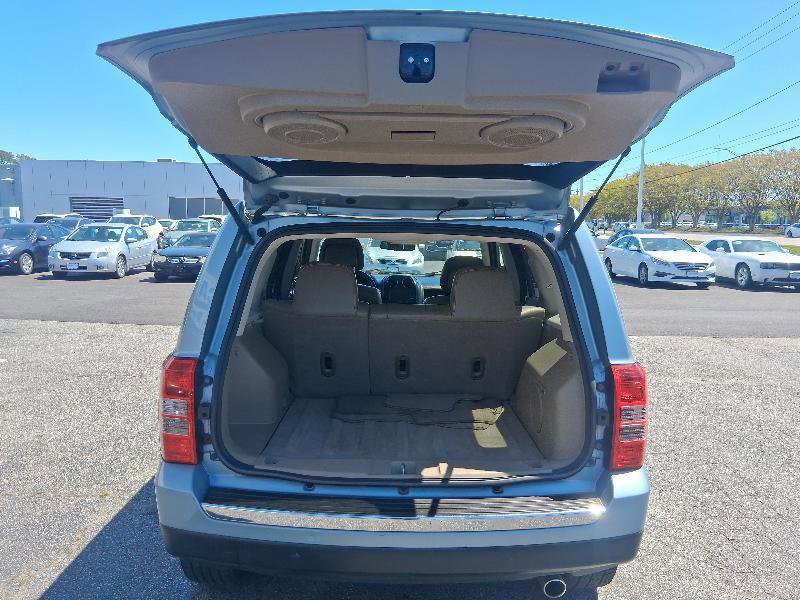 Used 2013 Jeep Patriot Limited w/ Sun/Sound Group FWD image 26