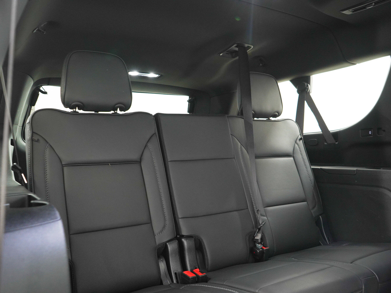 Used 2025 GMC Yukon XL Denali w/ Sun & Power Step Package AWD/4WD image 13