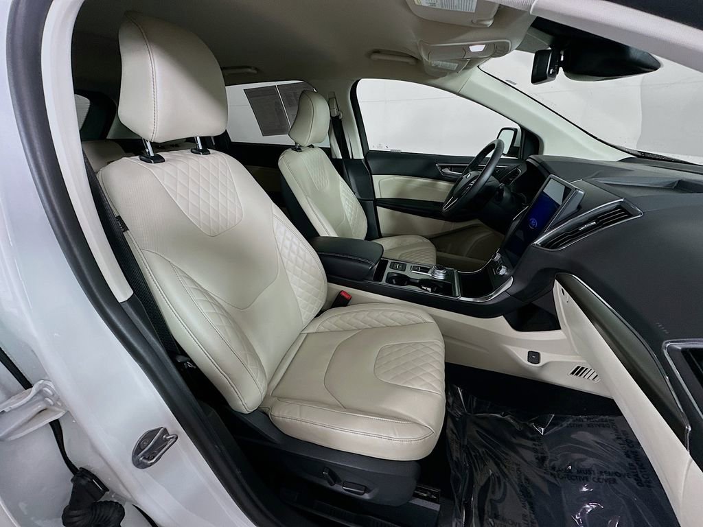 Used 2024 Ford Edge Titanium w/ Equipment Group 301A AWD/4WD image 35