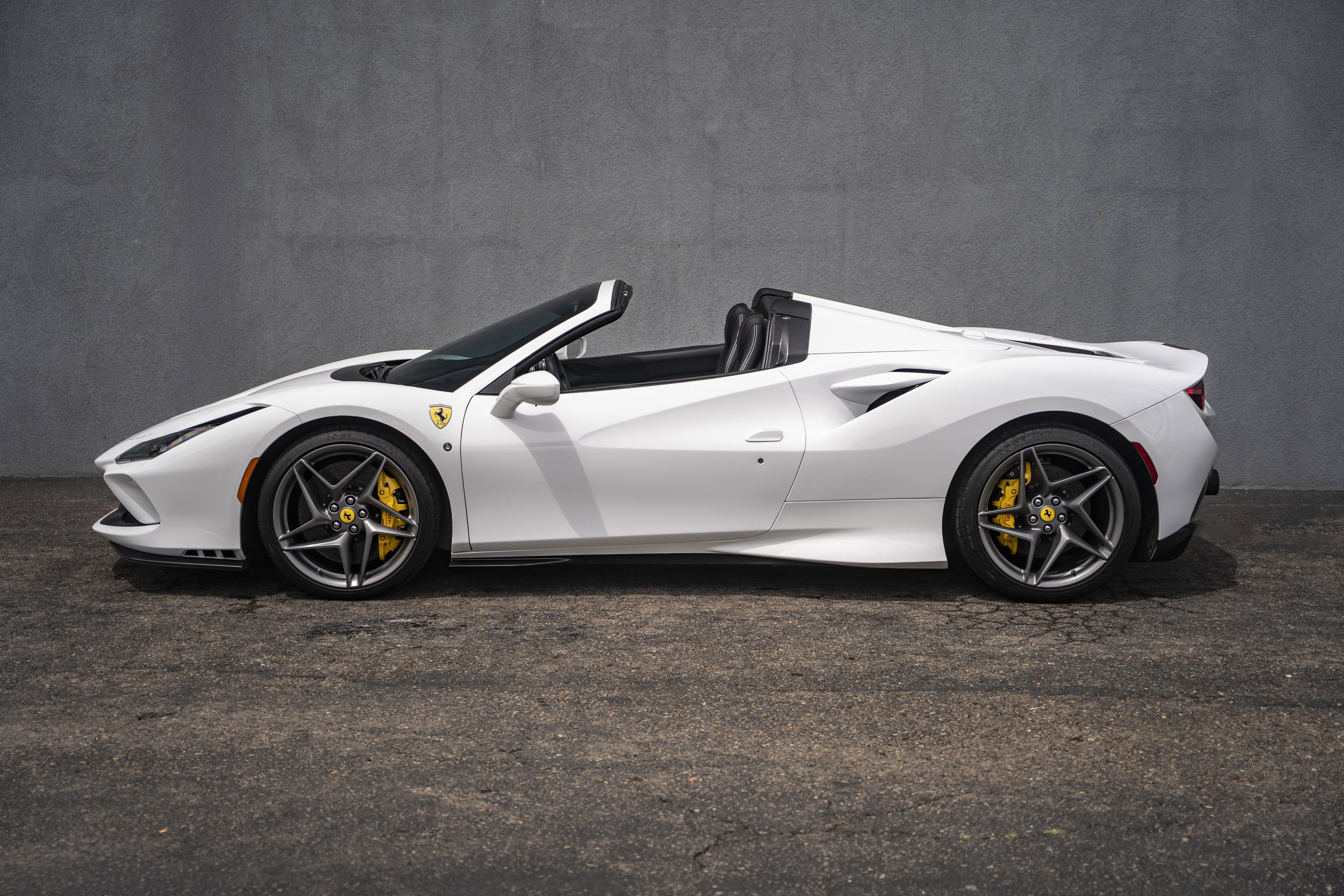 Used 2021 Ferrari F8 Tributo RWD image 2