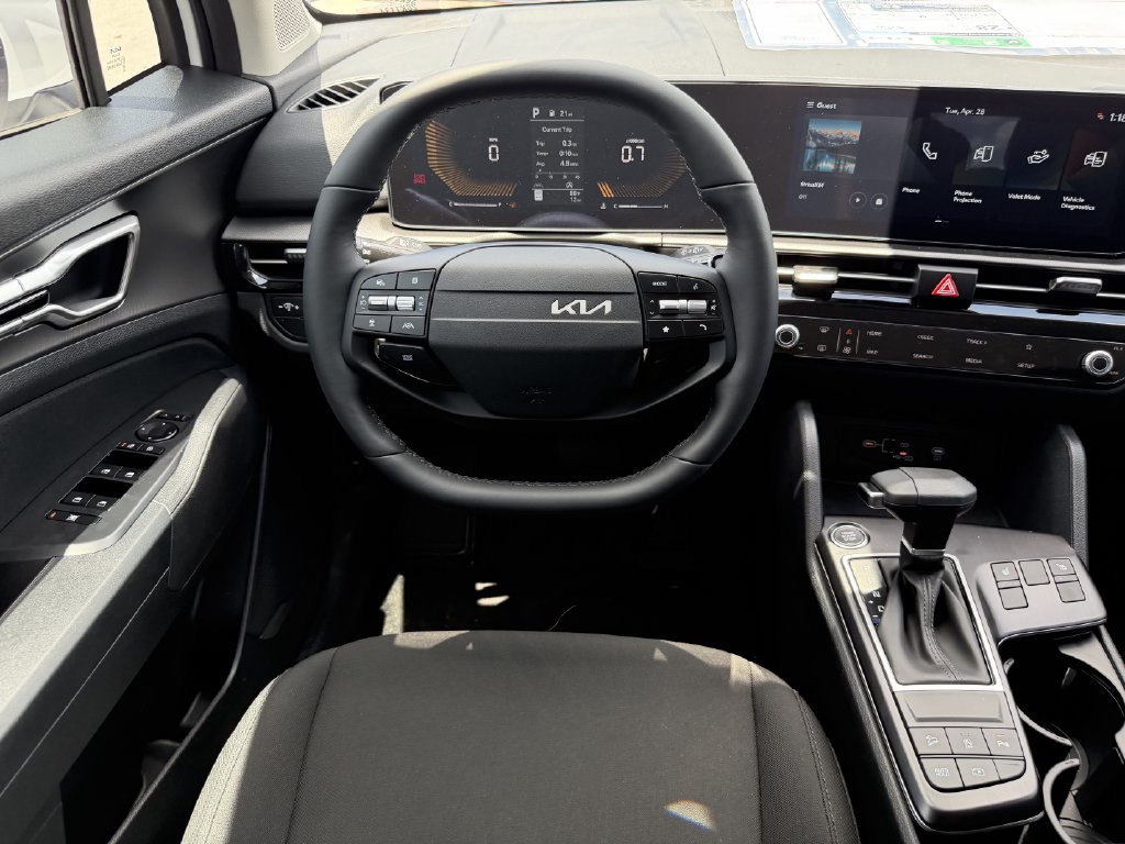 New 2027 Kia Sportage LX FWD image 12