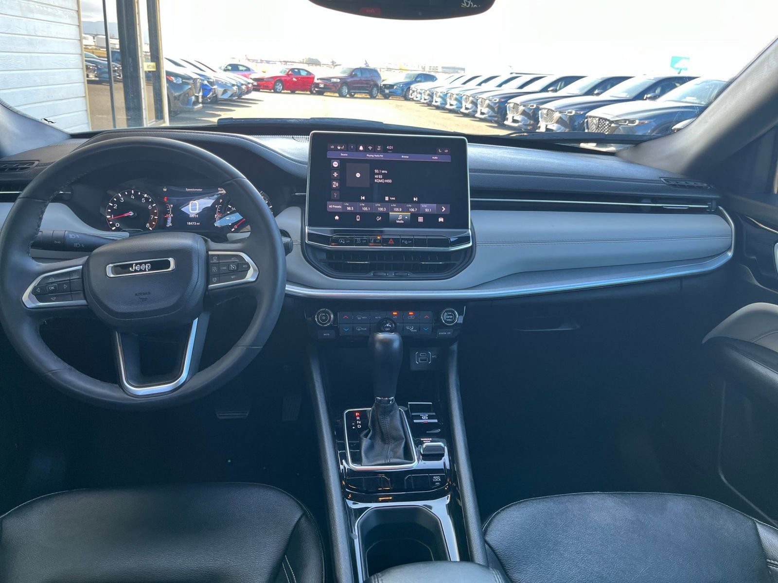 Used 2025 Jeep Compass Limited image 34