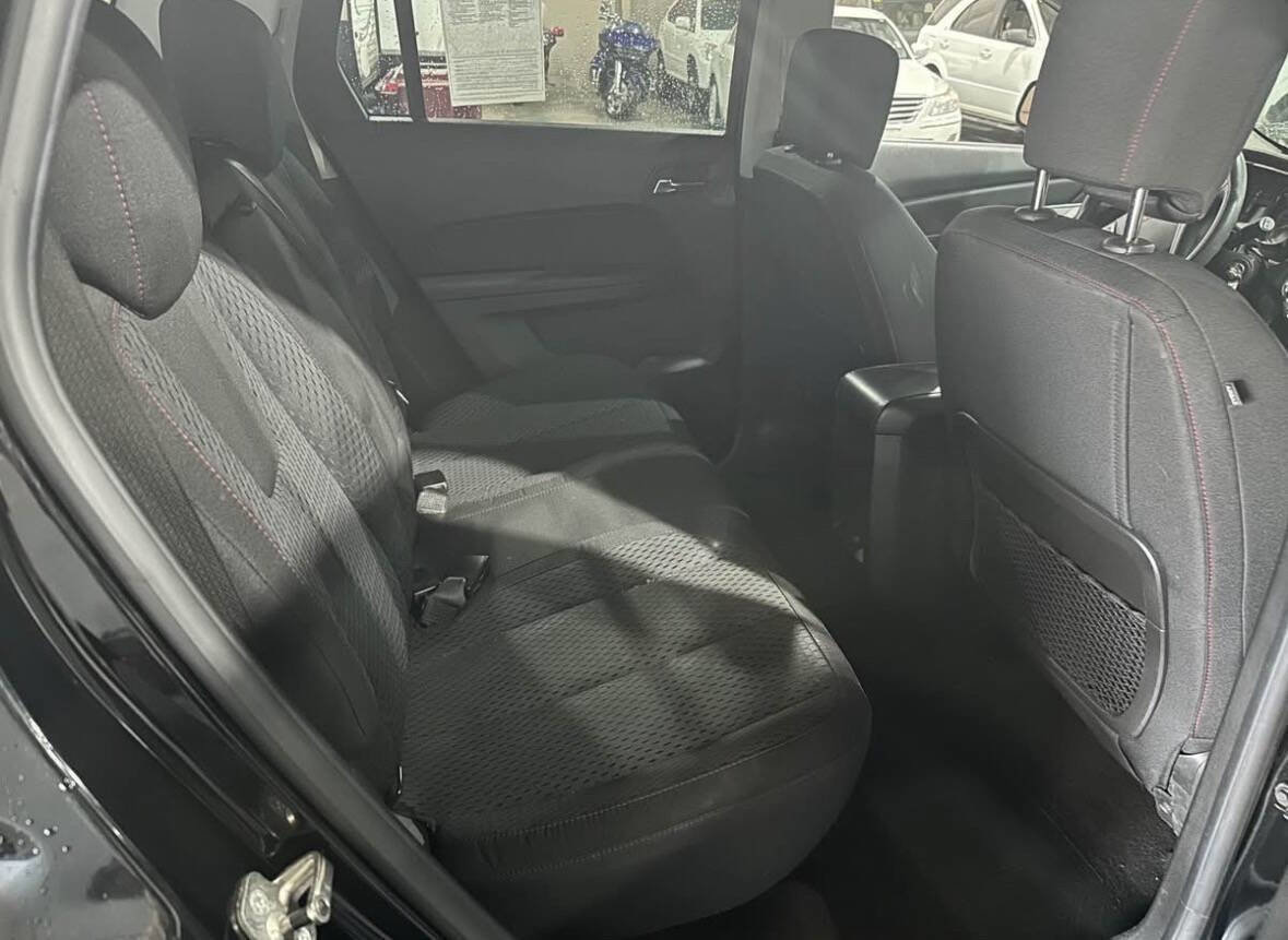 Used 2011 GMC Terrain SLE image 9