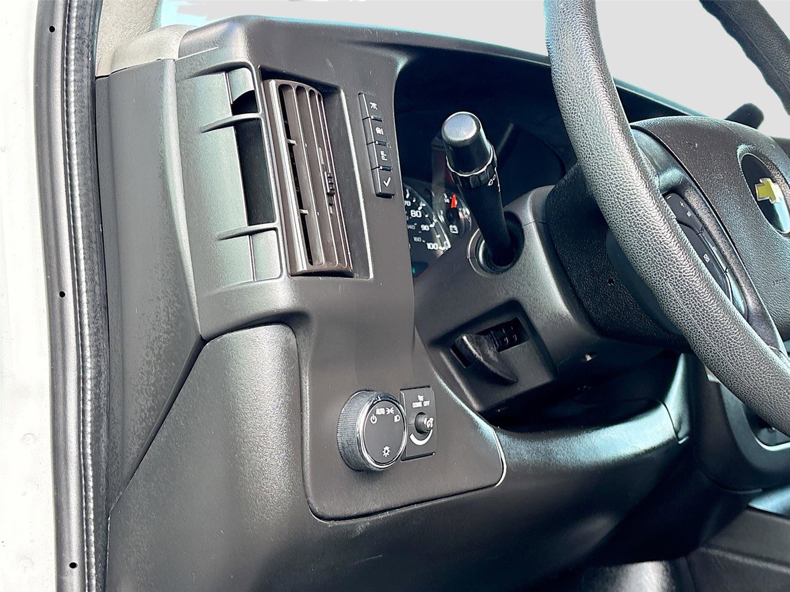 Used 2020 Chevrolet Express 3500 LT w/ LT Preferred Equipment Group image 10