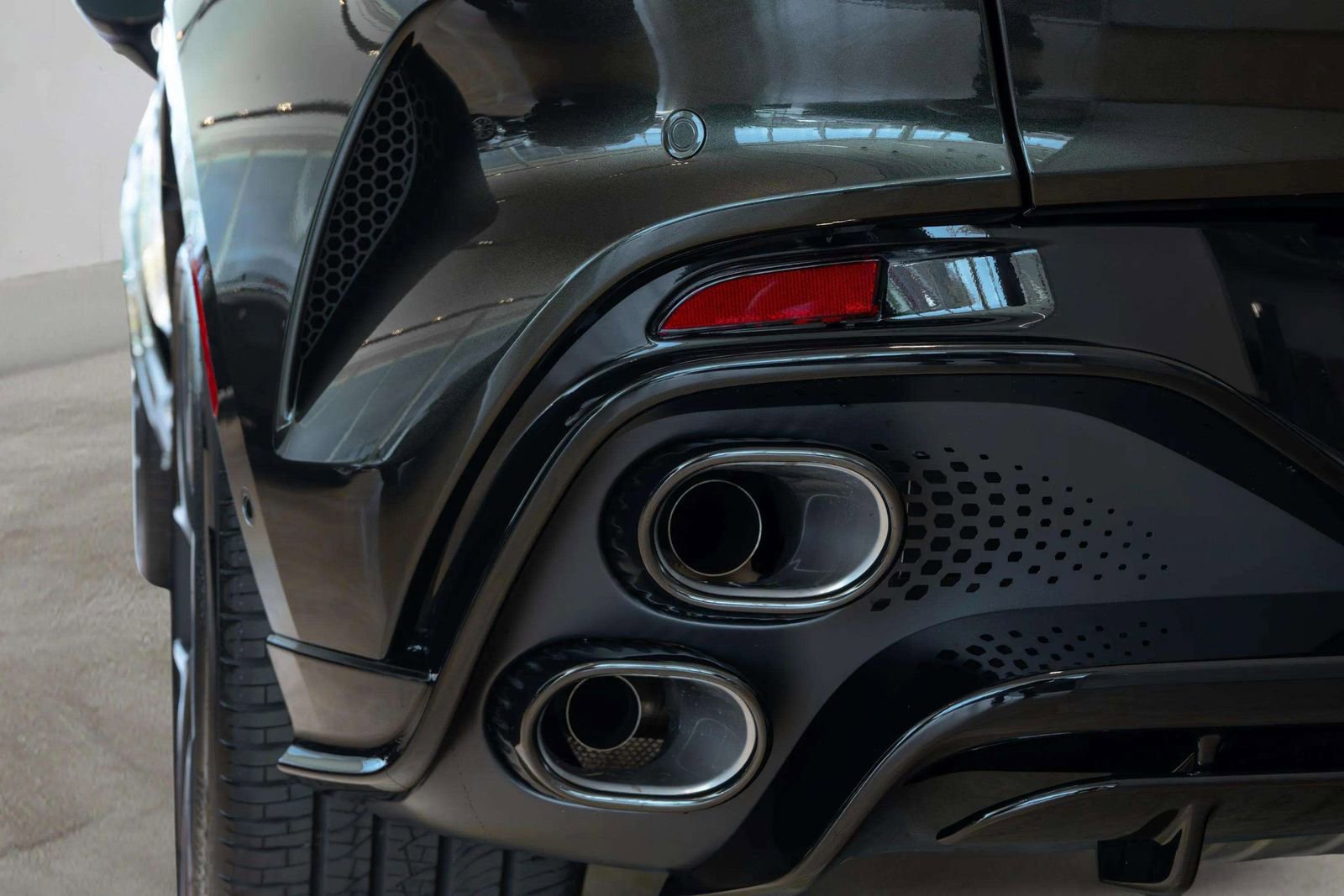 New 2026 Aston Martin DBX S AWD/4WD image 63