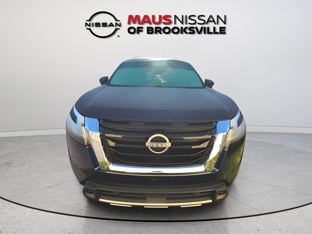 Used 2023 Nissan Pathfinder Platinum w/ Cargo Package AWD/4WD image 4